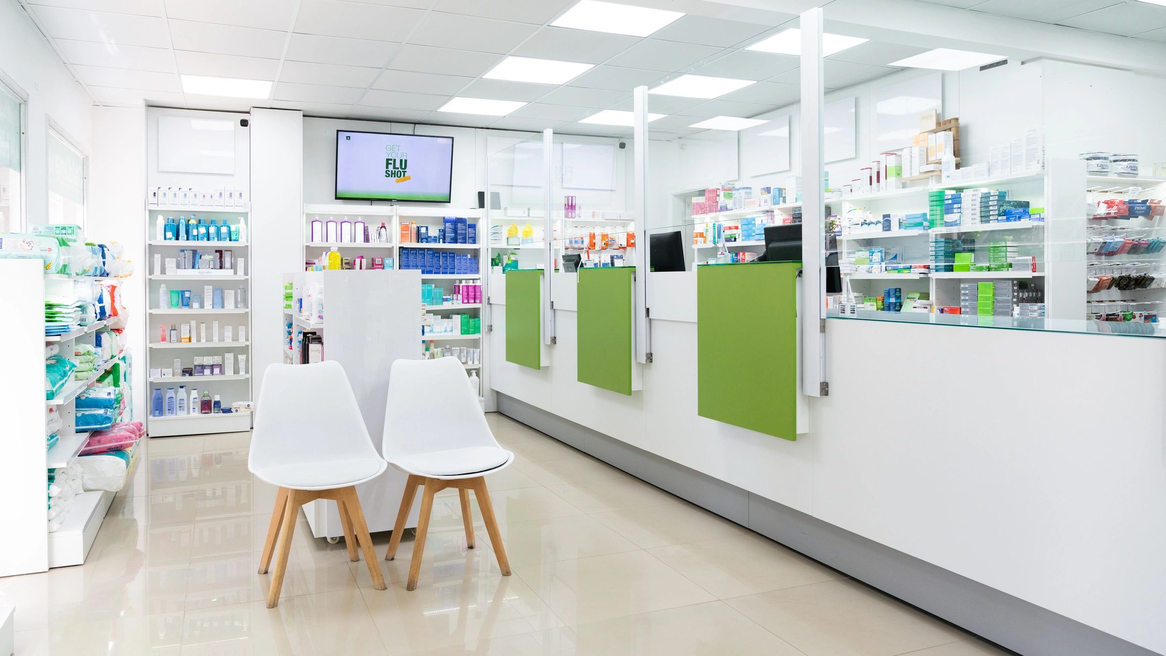 Pharmacy shelves and retail technology environment