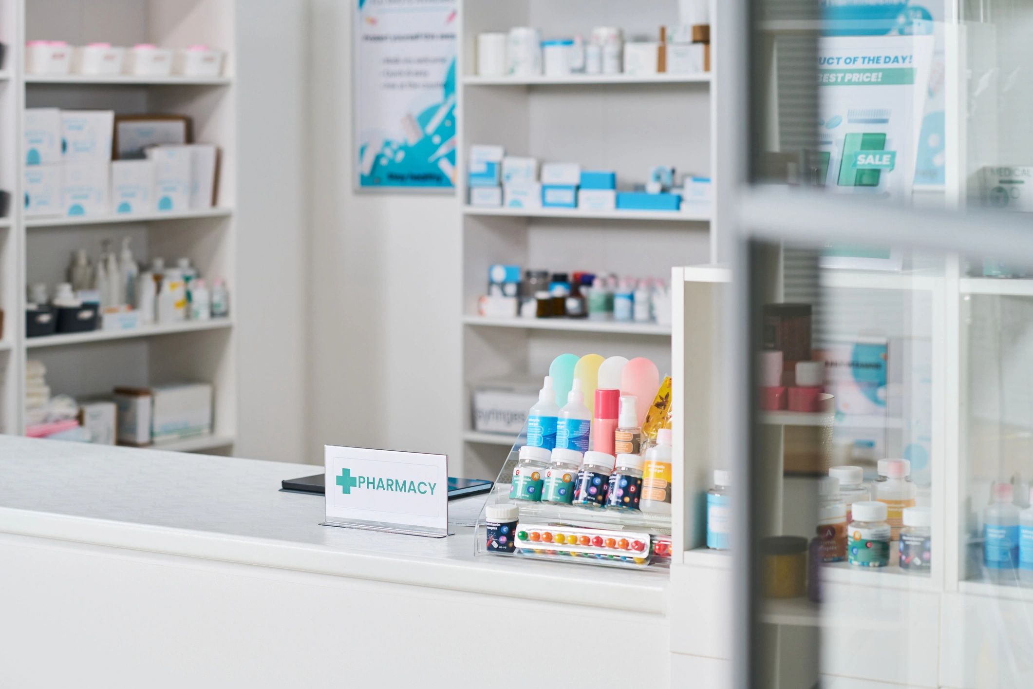 Pharmacy counter environment for retail operations